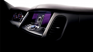 Interior ultramoderno automóvil