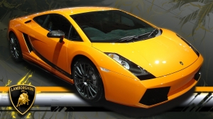 Lamborghini amarillo ajustado