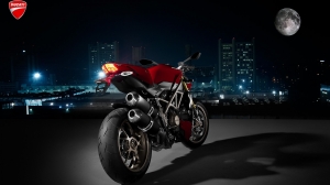 Hermosa moto Ducati