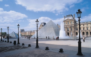 Pirámide de Paris, Francia